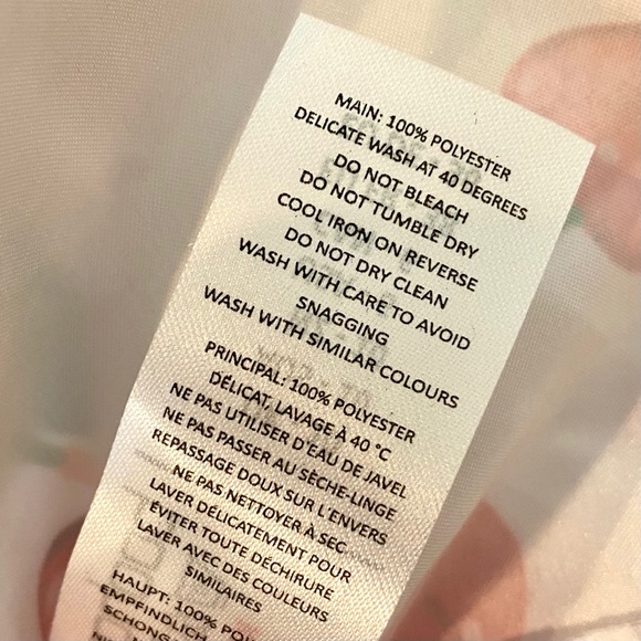 SOLD 💕NEW Boohoo Satin Cherry Sleep Set - Picture 10 of 16